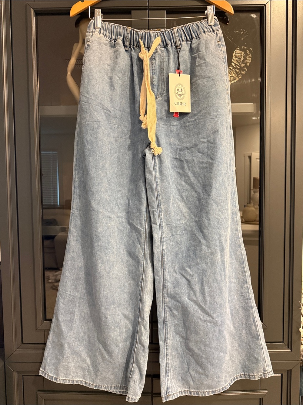 Cider Wide-Leg Denim Pants with Beige Drawstring